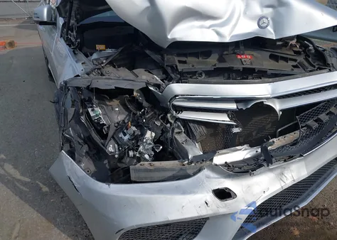 2014 Mercedes-Benz E 350 z USA, uszkodzony, nr VIN WDDHF5KB3EB047280